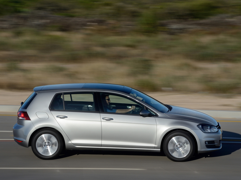 volkswagen_golf_tsi_bluemotion_5-door_za-spec_26 volkswagen_golf_tsi_bluemotion_5-door_za-spec_26