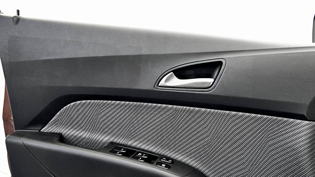Lateral da porta do HB20 modelo 2012 da Hyundai Lateral da porta do HB20 modelo 2012 da Hyundai