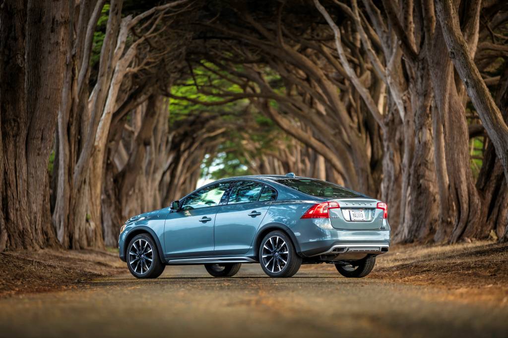 Volvo S60 Cross Country Volvo S60 Cross Country