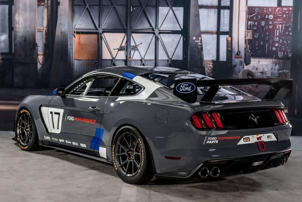 Mustang-GT350R-C4-Ford-Performance-3 Mustang-GT350R-C4-Ford-Performance-3