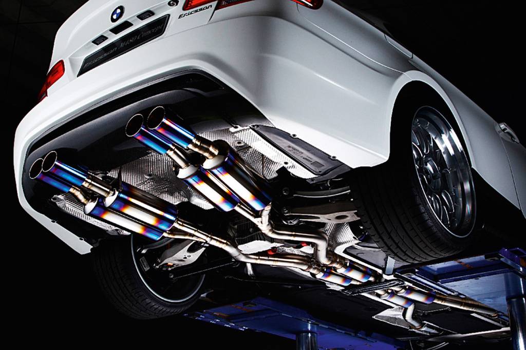 Por que o escapamento do carro estala depois do motor ser desligado?