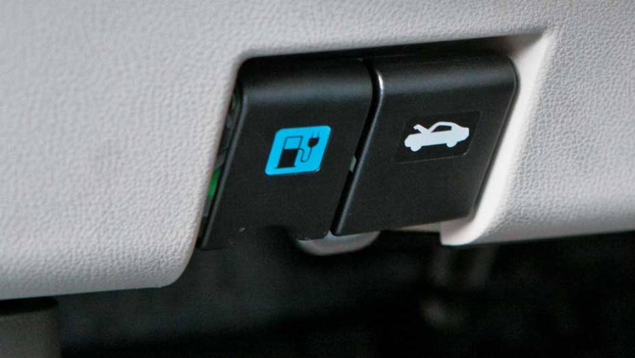 Nissan Leaf | <a href="https://preprod.quatrorodas.abril.com.br/salao-do-automovel/2012/carros/leaf-703954.shtml" rel="migration">Leia mais</a>
