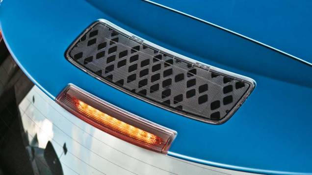 Na traseira, antena aerodinâmica para reduzir o arrasto e... | <a href="https://preprod.quatrorodas.abril.com.br/salao-do-automovel/2012/carros/leaf-703954.shtml" rel="migration">Leia mais</a> Na traseira, antena aerodinâmica para reduzir o arrasto e... | <a href="https://preprod.quatrorodas.abril.com.br/salao-do-automovel/2012/carros/leaf-703954.shtml" rel="migration">Leia mais</a>