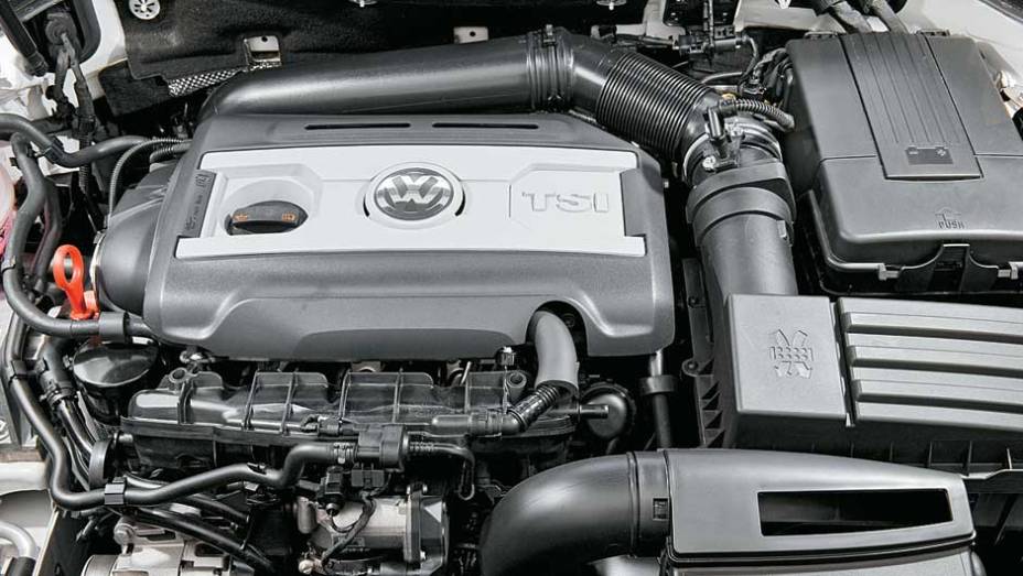 O 2.0 turbo &eacute; igual ao do Jetta, mas com 211 cv