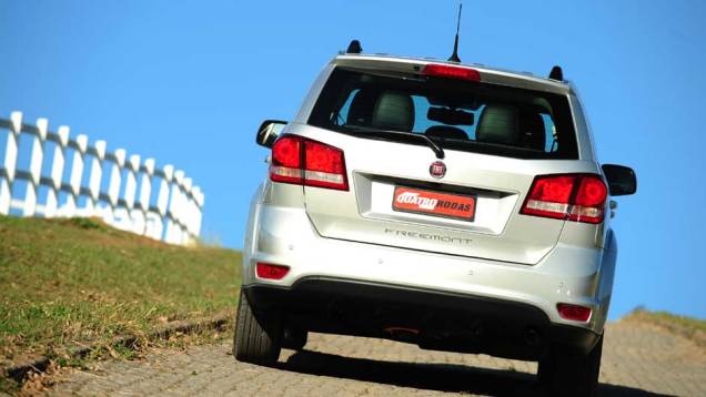 <a href="https://preprod.quatrorodas.abril.com.br/carros/testes/fiat-freemont-640712.shtml" rel="migration">Leia mais</a> <a href="https://preprod.quatrorodas.abril.com.br/carros/testes/fiat-freemont-640712.shtml" rel="migration">Leia mais</a>
