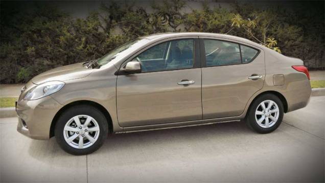 Espaço traseiro de BMW Série 7 | <a href="https://preprod.quatrorodas.abril.com.br/carros/impressoes/nissan-versa-sedan-640701.shtml" rel="migration">Leia mais</a> Espaço traseiro de BMW Série 7 | <a href="https://preprod.quatrorodas.abril.com.br/carros/impressoes/nissan-versa-sedan-640701.shtml" rel="migration">Leia mais</a>