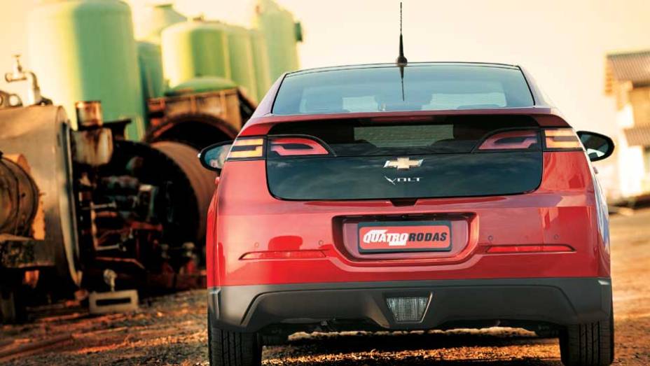 &Aacute;rea envidra&ccedil;ada se estende at&eacute; a traseira | <a href="https://preprod.quatrorodas.abril.com.br/carros/chevrolet-volt-637764.shtml" rel="migration">Leia mais</a>