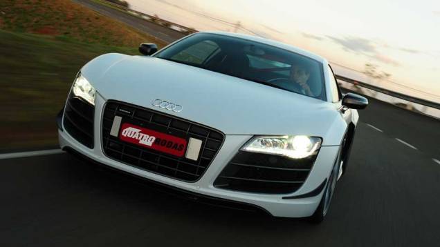 <a href="https://preprod.quatrorodas.abril.com.br/carros/testes/aud-r8-gt-641441.shtml" rel="migration">Leia mais</a> <a href="https://preprod.quatrorodas.abril.com.br/carros/testes/aud-r8-gt-641441.shtml" rel="migration">Leia mais</a>