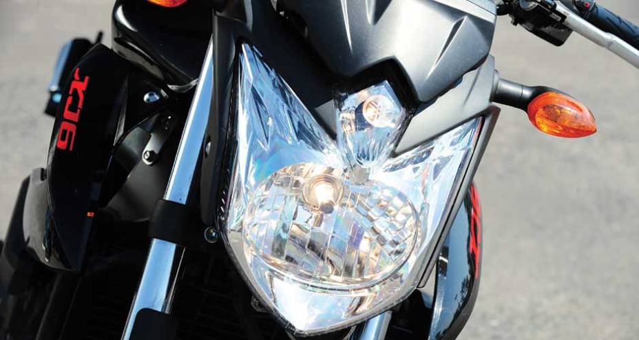Conjunto farol e instrumentos "&agrave; la Batman"