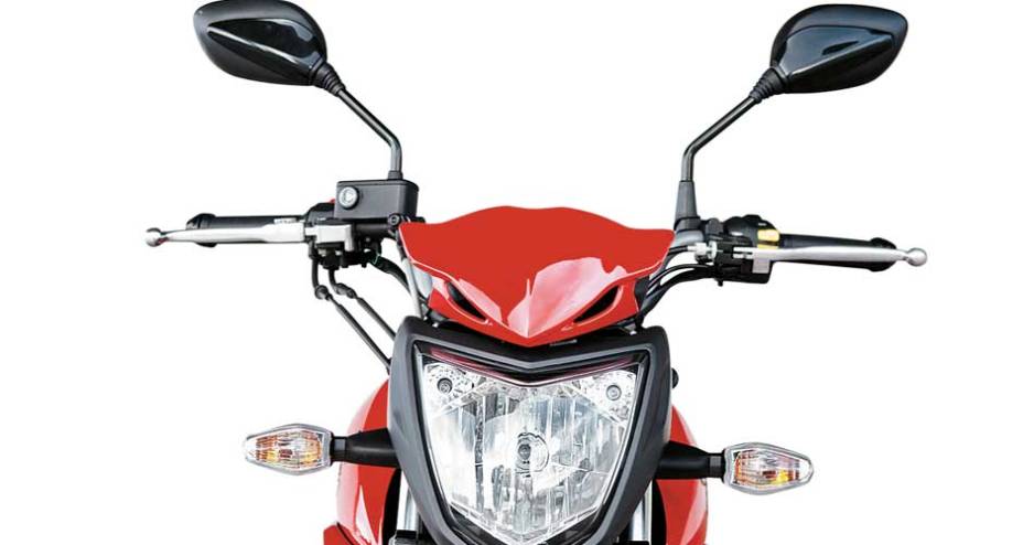 Next: piscas brancos e moldura de farol preta | <a href="https://preprod.quatrorodas.abril.com.br/moto/testes/dafra-next-250-x-honda-cb-300r-x-kasinski-comet-gt-250-x-yamaha-fazer-250-693582.shtml" rel="migration">Leia mais</a>