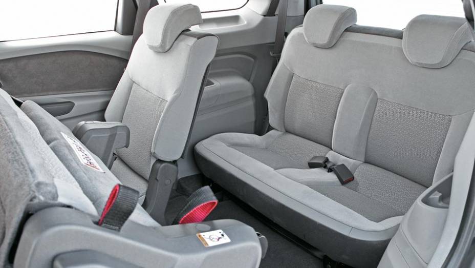 Acessar a fileira de trás é complicado | <a href="https://preprod.quatrorodas.abril.com.br/carros/comparativos/chevrolet-spin-x-nissan-grand-livina-700392.shtml" rel="migration">Leia o comparativo</a> - <a href="https://preprod.quatrorodas.abril.com.br/galerias/nissan/grand-livi" rel="migration"></a> Acessar a fileira de trás é complicado | <a href="https://preprod.quatrorodas.abril.com.br/carros/comparativos/chevrolet-spin-x-nissan-grand-livina-700392.shtml" rel="migration">Leia o comparativo</a> - <a href="https://preprod.quatrorodas.abril.com.br/galerias/nissan/grand-livi" rel="migration"></a>
