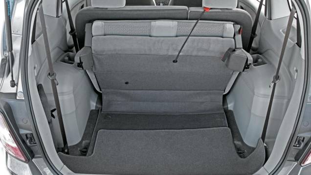 ... e preservava mais espaço na mala | <a href="https://preprod.quatrorodas.abril.com.br/carros/comparativos/chevrolet-spin-x-nissan-grand-livina-700392.shtml" rel="migration">Leia o comparativo</a> - <a href="https://preprod.quatrorodas.abril.com.br/galerias/nissan/grand-livina-ed-08" rel="migration"></a> ... e preservava mais espaço na mala | <a href="https://preprod.quatrorodas.abril.com.br/carros/comparativos/chevrolet-spin-x-nissan-grand-livina-700392.shtml" rel="migration">Leia o comparativo</a> - <a href="https://preprod.quatrorodas.abril.com.br/galerias/nissan/grand-livina-ed-08" rel="migration"></a>