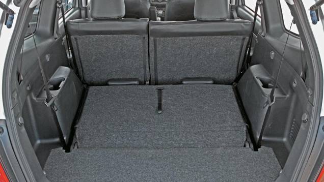 ... e deixa o bagageiro quase plano | <a href="https://preprod.quatrorodas.abril.com.br/carros/comparativos/chevrolet-spin-x-nissan-grand-livina-700392.shtml" rel="migration">Leia o comparativo</a> - <a href="https://preprod.quatrorodas.abril.com.br/galerias/chevrolet/spin-ed-08-2012-700469" rel="migration"></a> ... e deixa o bagageiro quase plano | <a href="https://preprod.quatrorodas.abril.com.br/carros/comparativos/chevrolet-spin-x-nissan-grand-livina-700392.shtml" rel="migration">Leia o comparativo</a> - <a href="https://preprod.quatrorodas.abril.com.br/galerias/chevrolet/spin-ed-08-2012-700469" rel="migration"></a>