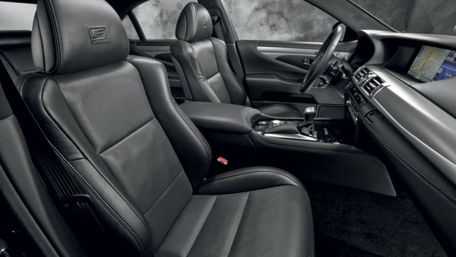 Bancos fazem até massagem | <a href="https://preprod.quatrorodas.abril.com.br/carros/impressoes/lexus-ls-460l-704579.shtml" rel="migration">Leia mais</a>