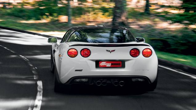 Lanternas duplas: DNA característico do Corvette | <a href="https://preprod.quatrorodas.abril.com.br/carros/impressoes/chevrolet-corvette-zr1-736869.shtml" rel="migration">Leia mais</a> Lanternas duplas: DNA característico do Corvette | <a href="https://preprod.quatrorodas.abril.com.br/carros/impressoes/chevrolet-corvette-zr1-736869.shtml" rel="migration">Leia mais</a>
