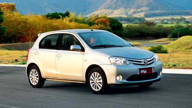 Pacote XLS inclui rodas de liga, aerofólio e faróis de neblina | <a href="https://preprod.quatrorodas.abril.com.br/carros/testes/toyota-etios-714860.shtml" rel="migration">Leia mais</a> Pacote XLS inclui rodas de liga, aerofólio e faróis de neblina | <a href="https://preprod.quatrorodas.abril.com.br/carros/testes/toyota-etios-714860.shtml" rel="migration">Leia mais</a>