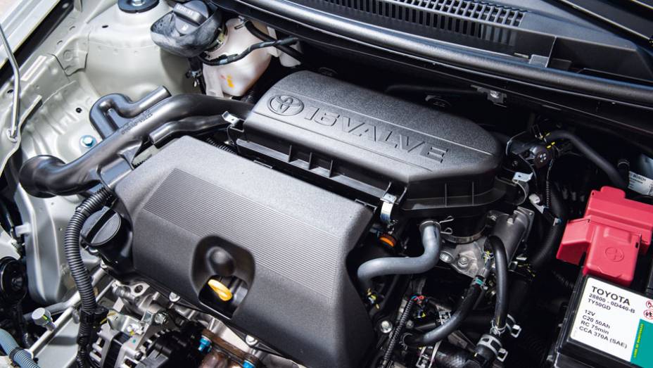 Motor 1.5 gera 96,5 cv de potência com etanol | <a href="https://preprod.quatrorodas.abril.com.br/carros/testes/toyota-etios-714860.shtml" rel="migration">Leia mais</a>
