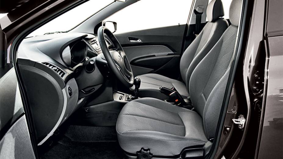 Regulagem de altura do banco é de série em todas as versões | <a href="https://preprod.quatrorodas.abril.com.br/carros/testes/hyundai-hb20-1-0-1-6-714843.shtml" rel="migration">Leia mais</a>