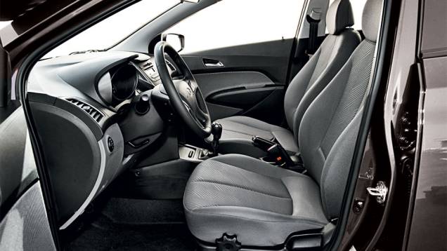 Regulagem de altura do banco é de série em todas as versões | <a href="https://preprod.quatrorodas.abril.com.br/carros/testes/hyundai-hb20-1-0-1-6-714843.shtml" rel="migration">Leia mais</a> Regulagem de altura do banco é de série em todas as versões | <a href="https://preprod.quatrorodas.abril.com.br/carros/testes/hyundai-hb20-1-0-1-6-714843.shtml" rel="migration">Leia mais</a>