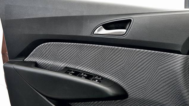Pino da trava: feio e fora de uso | <a href="https://preprod.quatrorodas.abril.com.br/carros/testes/hyundai-hb20-1-0-1-6-714843.shtml" rel="migration">Leia mais</a> Pino da trava: feio e fora de uso | <a href="https://preprod.quatrorodas.abril.com.br/carros/testes/hyundai-hb20-1-0-1-6-714843.shtml" rel="migration">Leia mais</a>