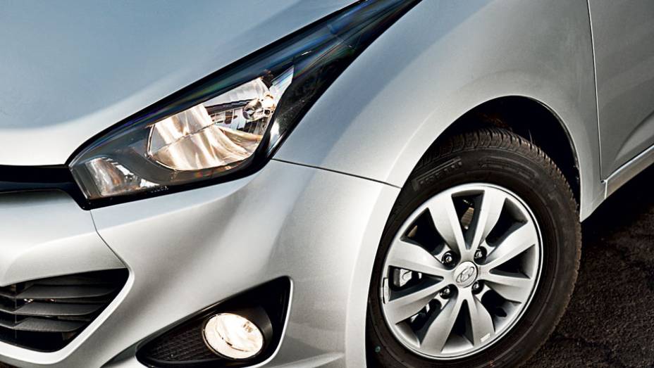 ...e máscara negra: no 1.0, de série desde o HB básico | <a href="https://preprod.quatrorodas.abril.com.br/carros/testes/hyundai-hb20-1-0-1-6-714843.shtml" rel="migration">Leia mais</a>