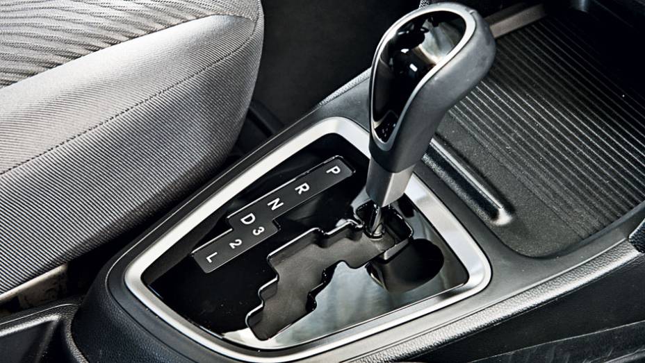 Acesso ao filtro de cabine é fácil | <a href="https://preprod.quatrorodas.abril.com.br/carros/testes/hyundai-hb20-1-0-1-6-714843.shtml" rel="migration">Leia mais</a>