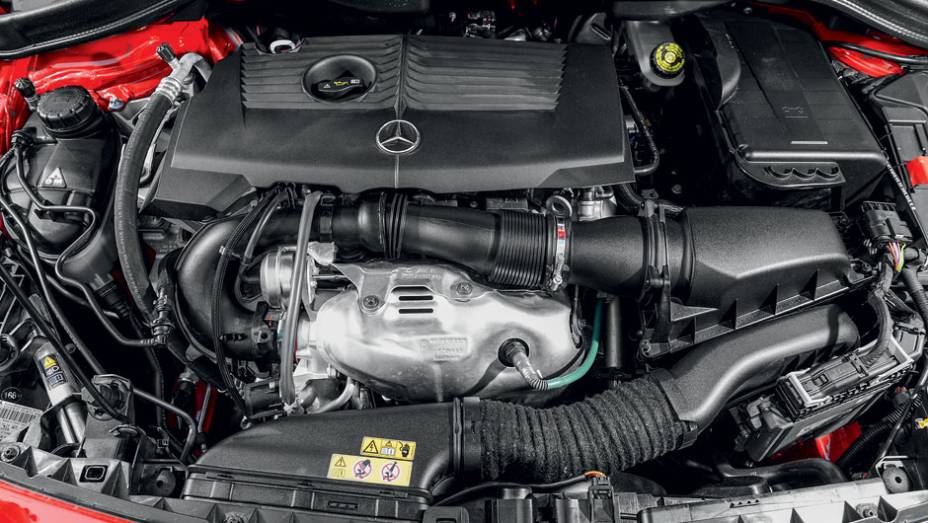 Motor tem 156 cv | <a href="https://preprod.quatrorodas.abril.com.br/carros/lancamentos/mercedes-benz-b-200-turbo-724725.shtml" rel="migration">Leia mais</a>