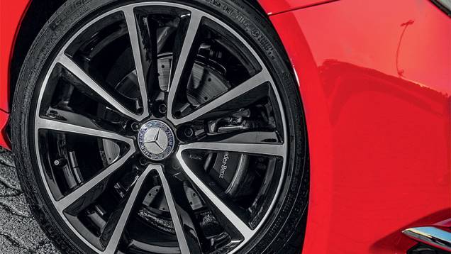 Versão Sport tem rodas aro 18 | <a href="https://preprod.quatrorodas.abril.com.br/carros/lancamentos/mercedes-benz-b-200-turbo-724725.shtml" rel="migration">Leia mais</a> Versão Sport tem rodas aro 18 | <a href="https://preprod.quatrorodas.abril.com.br/carros/lancamentos/mercedes-benz-b-200-turbo-724725.shtml" rel="migration">Leia mais</a>