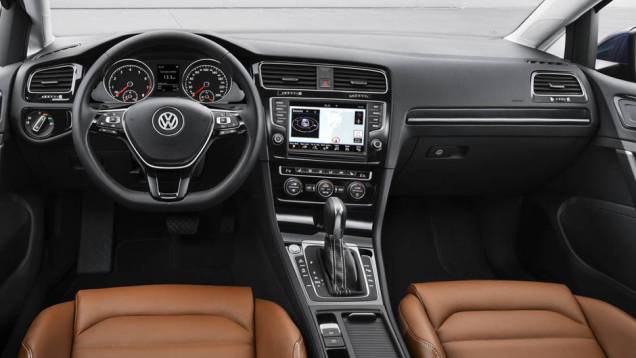 Luxuoso e bem equipado, ele nem de longe lembra nosso antigo Golf | <a href="https://preprod.quatrorodas.abril.com.br/carros/lancamentos/volkswagen-golf-vii-749855.shtml" rel="migration">Saiba mais sobre o novo Golf no Brasil</a> | <a href="https://preprod.quatrorodas.abril.com.br/carros/imp" rel="migration"></a> Luxuoso e bem equipado, ele nem de longe lembra nosso antigo Golf | <a href="https://preprod.quatrorodas.abril.com.br/carros/lancamentos/volkswagen-golf-vii-749855.shtml" rel="migration">Saiba mais sobre o novo Golf no Brasil</a> | <a href="https://preprod.quatrorodas.abril.com.br/carros/imp" rel="migration"></a>