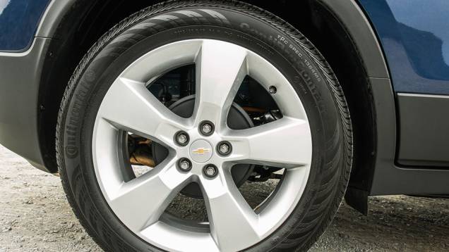 Rodas de liga de 18 polegadas só na versão top, LTZ | <a href="https://preprod.quatrorodas.abril.com.br/carros/impressoes/chevrolet-trax-725231.shtml" rel="migration">Leia mais</a> Rodas de liga de 18 polegadas só na versão top, LTZ | <a href="https://preprod.quatrorodas.abril.com.br/carros/impressoes/chevrolet-trax-725231.shtml" rel="migration">Leia mais</a>