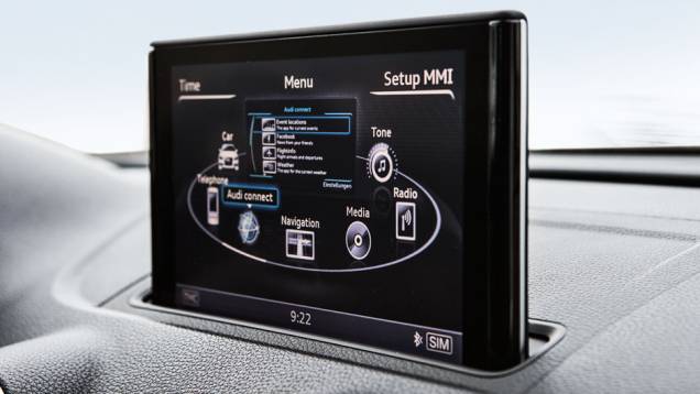A tela do sistema MMI embute-se no painel quando não está em uso | <a href="https://preprod.quatrorodas.abril.com.br/carros/impressoes/audi-a3-sportback-729774.shtml" rel="migration">Leia mais</a> A tela do sistema MMI embute-se no painel quando não está em uso | <a href="https://preprod.quatrorodas.abril.com.br/carros/impressoes/audi-a3-sportback-729774.shtml" rel="migration">Leia mais</a>