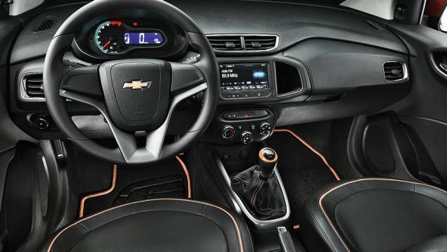 O modelo acima está carregado de itens... | <a href="https://preprod.quatrorodas.abril.com.br/carros/comparativos/hatches-compactos-729449.shtml" rel="migration">Leia mais</a> O modelo acima está carregado de itens... | <a href="https://preprod.quatrorodas.abril.com.br/carros/comparativos/hatches-compactos-729449.shtml" rel="migration">Leia mais</a>