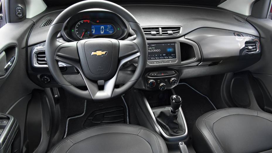 Onix tem ergonomia de minivan por dividir a base com a Spin | <a href="https://preprod.quatrorodas.abril.com.br/carros/comparativos/chevrolet-onix-x-chevrolet-agile-729371.shtml" rel="migration">Leia mais</a> Onix tem ergonomia de minivan por dividir a base com a Spin | <a href="https://preprod.quatrorodas.abril.com.br/carros/comparativos/chevrolet-onix-x-chevrolet-agile-729371.shtml" rel="migration">Leia mais</a>