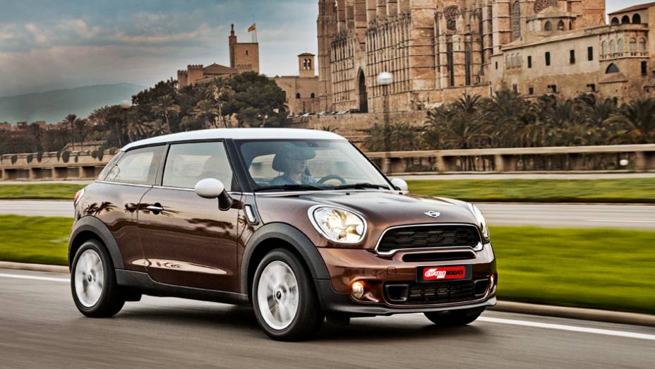 O paceman é igual ao conceito apresentado no Salão de Detroit | <a href="https://preprod.quatrorodas.abril.com.br/carros/impressoes/mini-paceman-cooper-s-733312.shtml" rel="migration">Leia mais</a>