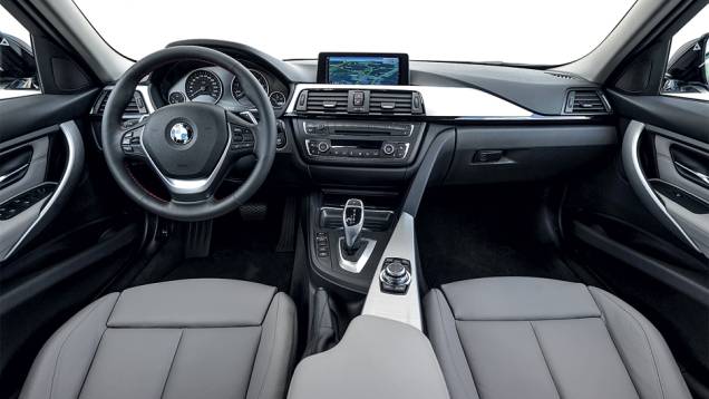 GPS lê a estrada à frente para ajudar a carregar a bateria | <a href="https://preprod.quatrorodas.abril.com.br/carros/impressoes/bmw-activehybrid3-736194.shtml" rel="migration">Leia mais</a> GPS lê a estrada à frente para ajudar a carregar a bateria | <a href="https://preprod.quatrorodas.abril.com.br/carros/impressoes/bmw-activehybrid3-736194.shtml" rel="migration">Leia mais</a>