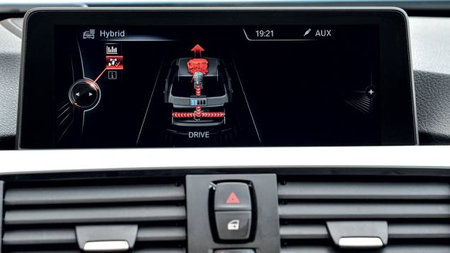 ...ao uso exclusivo do motor a combustão | <a href="https://preprod.quatrorodas.abril.com.br/carros/impressoes/bmw-activehybrid3-736194.shtml" rel="migration">Leia mais</a> ...ao uso exclusivo do motor a combustão | <a href="https://preprod.quatrorodas.abril.com.br/carros/impressoes/bmw-activehybrid3-736194.shtml" rel="migration">Leia mais</a>