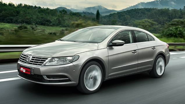A grade dianteira cromada é igual à do VW Passat | <a href="https://preprod.quatrorodas.abril.com.br/carros/lancamentos/volkswagen-cc-v6-3-6-734636.shtml" rel="migration">Leia mais</a> A grade dianteira cromada é igual à do VW Passat | <a href="https://preprod.quatrorodas.abril.com.br/carros/lancamentos/volkswagen-cc-v6-3-6-734636.shtml" rel="migration">Leia mais</a>