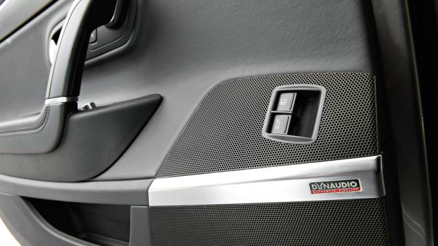 Sistema de som que equipa o Bugatti | <a href="https://preprod.quatrorodas.abril.com.br/carros/lancamentos/volkswagen-cc-v6-3-6-734636.shtml" rel="migration">Leia mais</a> Sistema de som que equipa o Bugatti | <a href="https://preprod.quatrorodas.abril.com.br/carros/lancamentos/volkswagen-cc-v6-3-6-734636.shtml" rel="migration">Leia mais</a>