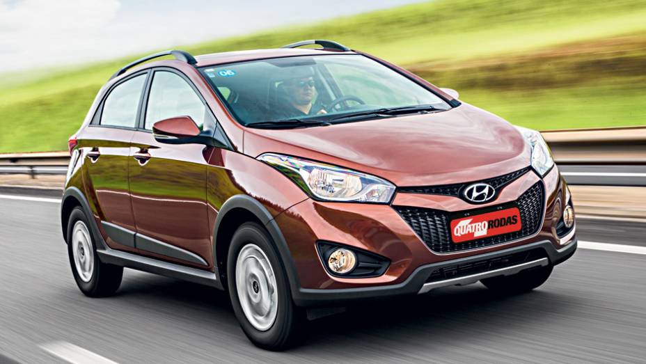 Cor marrom perolizada passou a ser exclusivado HB20X | <a href="https://preprod.quatrorodas.abril.com.br/carros/impressoes/hyundai-hb20x-735902.shtml" rel="migration">Leia mais</a>