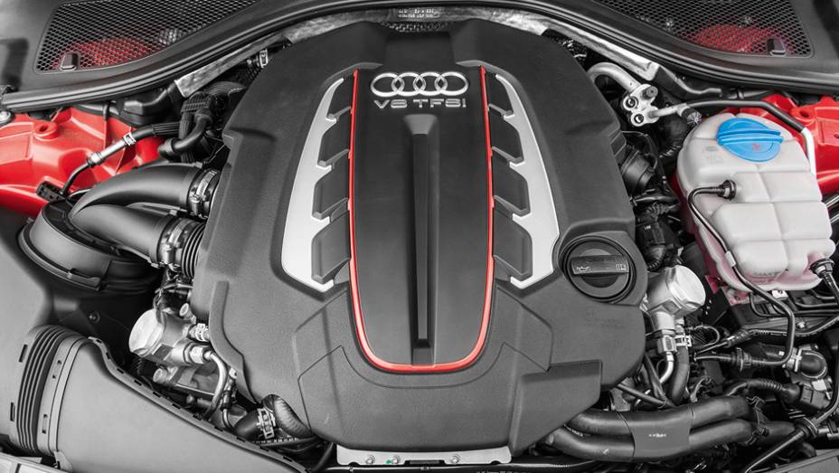 Motor V8 pode funcionar com apenas 4 cilindros | <a href="https://preprod.quatrorodas.abril.com.br/carros/testes/audi-s7-sportback-739614.shtml" rel="migration">Leia mais</a>