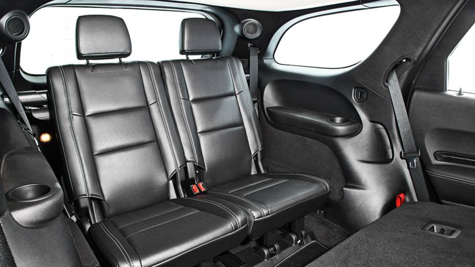Terceira fileira oferece bom espa&ccedil;o e, se rebatida... | <a href="https://preprod.quatrorodas.abril.com.br/carros/lancamentos/dodge-durango-citadel-736456.shtml" rel="migration">Leia mais</a>