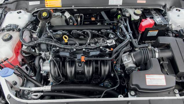 Motor tem bloco e cabeçote de alumínio | <a href="https://preprod.quatrorodas.abril.com.br/carros/testes/ford-fusion-2-5-flex-736957.shtml" rel="migration">Leia mais</a> Motor tem bloco e cabeçote de alumínio | <a href="https://preprod.quatrorodas.abril.com.br/carros/testes/ford-fusion-2-5-flex-736957.shtml" rel="migration">Leia mais</a>