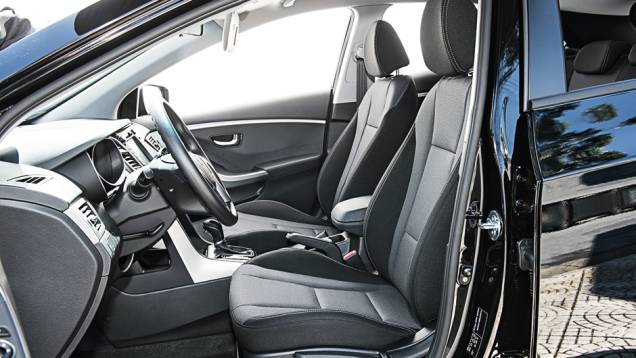 A dianteira do i30 melhorou em espaço para as pernas | <a href="https://preprod.quatrorodas.abril.com.br/carros/testes/hyundai-i30-1-6-16v-flex-738228.shtml" rel="migration">Leia mais</a> A dianteira do i30 melhorou em espaço para as pernas | <a href="https://preprod.quatrorodas.abril.com.br/carros/testes/hyundai-i30-1-6-16v-flex-738228.shtml" rel="migration">Leia mais</a>