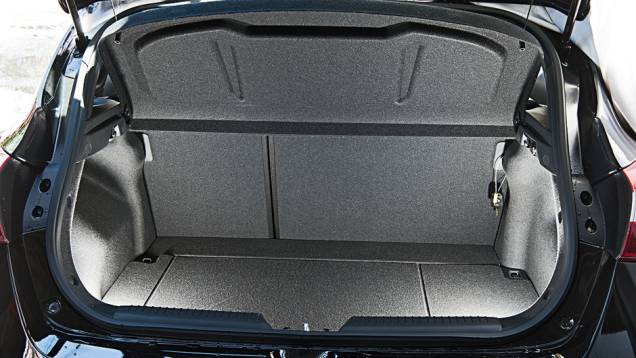 Porta-malas cresceu: passou de 340 para 378 litros | <a href="https://preprod.quatrorodas.abril.com.br/carros/testes/hyundai-i30-1-6-16v-flex-738228.shtml" rel="migration">Leia mais</a> Porta-malas cresceu: passou de 340 para 378 litros | <a href="https://preprod.quatrorodas.abril.com.br/carros/testes/hyundai-i30-1-6-16v-flex-738228.shtml" rel="migration">Leia mais</a>
