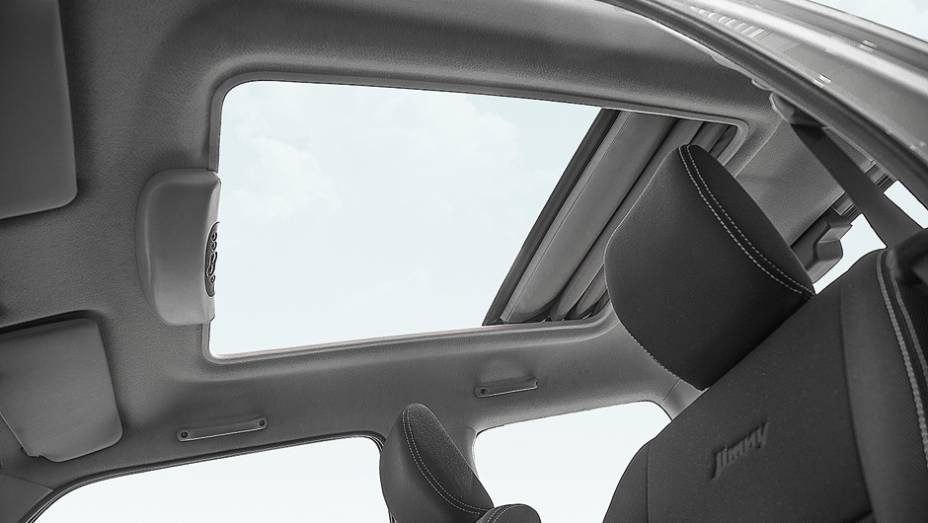 Teto solar é o destaque da versão 4Sun, por 59 990 reais | <a href="https://preprod.quatrorodas.abril.com.br/carros/testes/suzuki-jimny-737775.shtml" rel="migration">Leia mais</a> Teto solar é o destaque da versão 4Sun, por 59 990 reais | <a href="https://preprod.quatrorodas.abril.com.br/carros/testes/suzuki-jimny-737775.shtml" rel="migration">Leia mais</a>