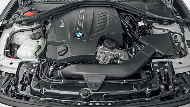 Seis-em-linha de 306 cv | <a href="https://preprod.quatrorodas.abril.com.br/carros/impressoes/bmw-335i-gt-740953.shtml" rel="migration">Leia mais</a> Seis-em-linha de 306 cv | <a href="https://preprod.quatrorodas.abril.com.br/carros/impressoes/bmw-335i-gt-740953.shtml" rel="migration">Leia mais</a>