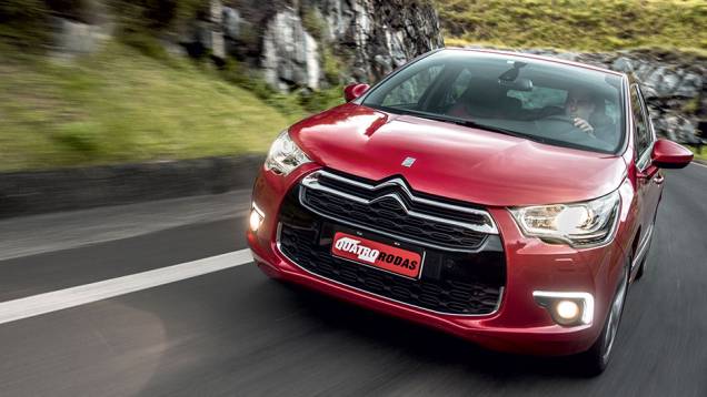 Luzes diurnas de leds no spoiler: nova ordem | <a href="https://preprod.quatrorodas.abril.com.br/carros/testes/citroen-ds4-740640.shtml" rel="migration">Leia mais</a> Luzes diurnas de leds no spoiler: nova ordem | <a href="https://preprod.quatrorodas.abril.com.br/carros/testes/citroen-ds4-740640.shtml" rel="migration">Leia mais</a>