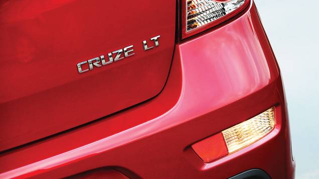 Sensor de estacionamento é de série apenas na versão top de linha | <a href="https://preprod.quatrorodas.abril.com.br/carros/comparativos/peugeot-308-x-hyundai-i30-x-chevrolet-cruze-740626.shtml" rel="migration">Leia mais</a> Sensor de estacionamento é de série apenas na versão top de linha | <a href="https://preprod.quatrorodas.abril.com.br/carros/comparativos/peugeot-308-x-hyundai-i30-x-chevrolet-cruze-740626.shtml" rel="migration">Leia mais</a>