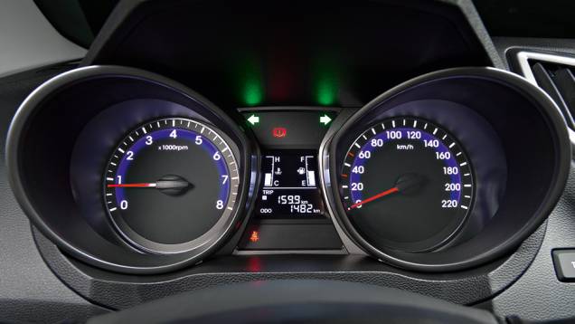 Computador de bordo no painel: equipamento de série desde a versão mais simples | <a href="https://preprod.quatrorodas.abril.com.br/carros/testes/hyundai-hb20s-740012.shtml" rel="migration">Leia mais</a> Computador de bordo no painel: equipamento de série desde a versão mais simples | <a href="https://preprod.quatrorodas.abril.com.br/carros/testes/hyundai-hb20s-740012.shtml" rel="migration">Leia mais</a>