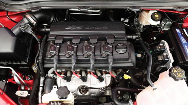 Na comparação com o rival, o câmbio tem engates menos suaves e o motor não empolga tanto | <a href="https://preprod.quatrorodas.abril.com.br/carros/comparativos/chevrolet-prisma-ltz-x-hyundai-hb20s-premium-740129.shtml" rel="migration">Leia mais</a> Na comparação com o rival, o câmbio tem engates menos suaves e o motor não empolga tanto | <a href="https://preprod.quatrorodas.abril.com.br/carros/comparativos/chevrolet-prisma-ltz-x-hyundai-hb20s-premium-740129.shtml" rel="migration">Leia mais</a>